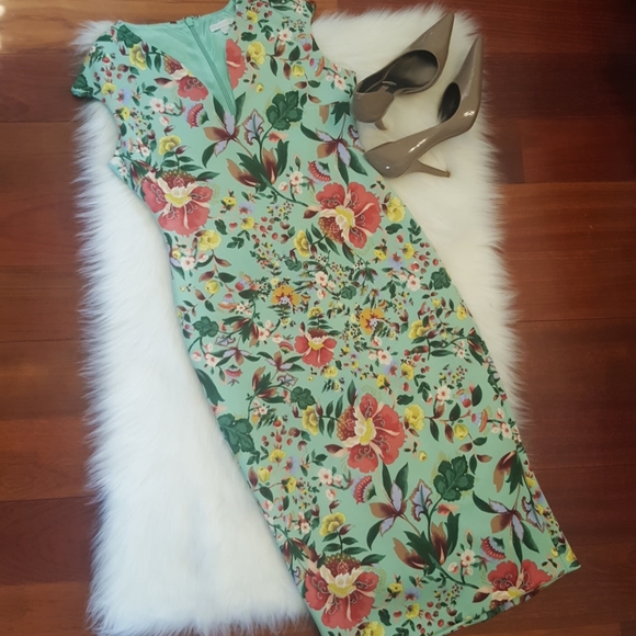New York & Company Dresses & Skirts - Green floral New York & Company midi sheath dress
